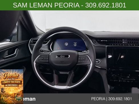 New 2025 Jeep Grand Cherokee Laredo image 11