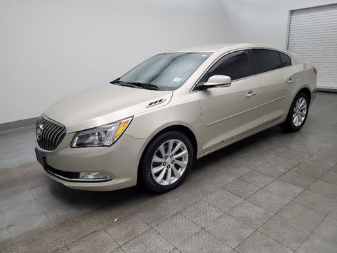 Used 2015 Buick LaCrosse Premium image 2