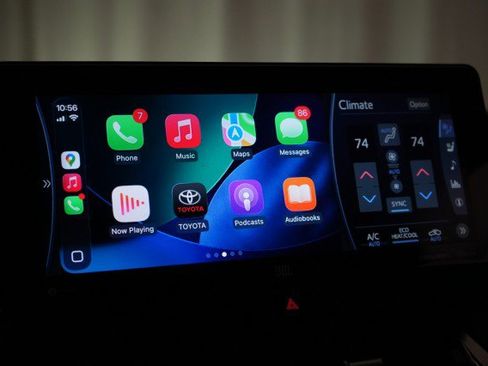 Used 2021 Toyota Venza XLE image 53