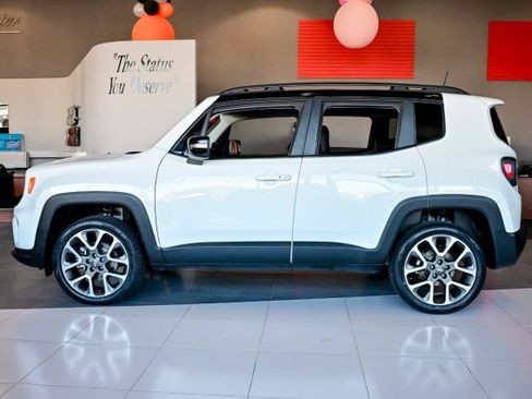 Used 2022 Jeep Renegade Limited w/ Sun, Sound & Wheels Group image 8