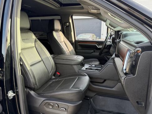 Used 2025 GMC Sierra 2500 Denali w/ Denali Reserve Package AWD/4WD image 19