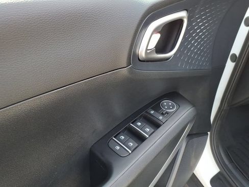 Used 2025 Kia Soul EX FWD image 14