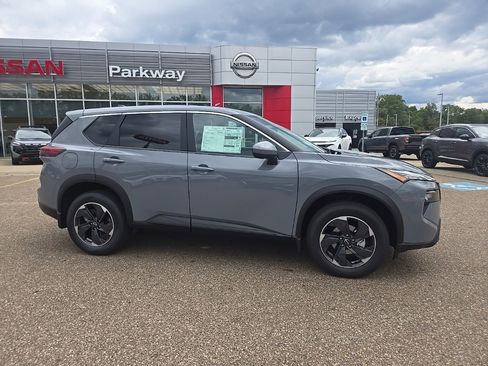 New 2026 Nissan Rogue SV image 8