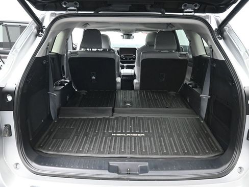 Used 2023 Toyota Highlander Limited image 40