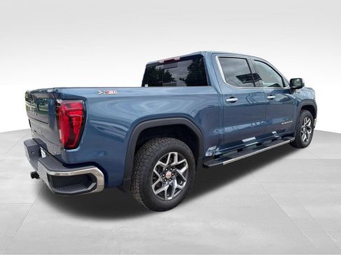 Used 2024 GMC Sierra 1500 SLT AWD/4WD image 5