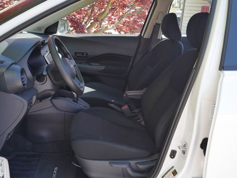 Certified 2024 Nissan Kicks S FWD image 3