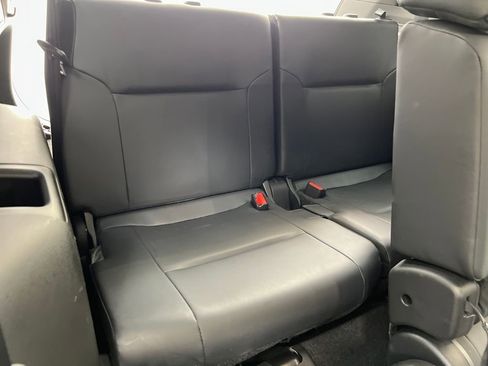 Used 2025 Mitsubishi Outlander SE image 29