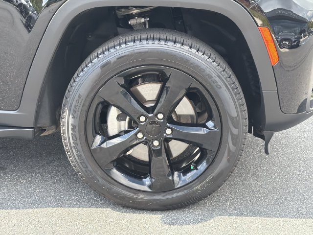 Used 2026 Jeep Grand Cherokee L Limited w/ Limited Altitude Package AWD/4WD image 14