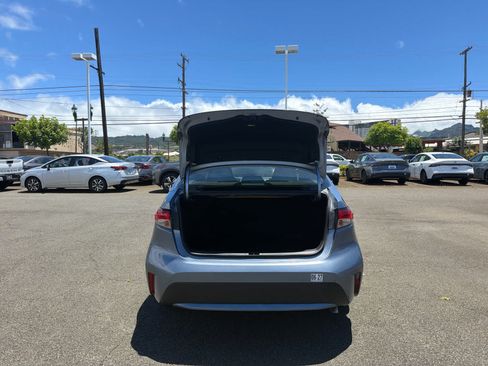 Used 2021 Toyota Corolla LE FWD image 11