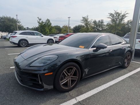 Used 2025 Porsche Panamera RWD image 7