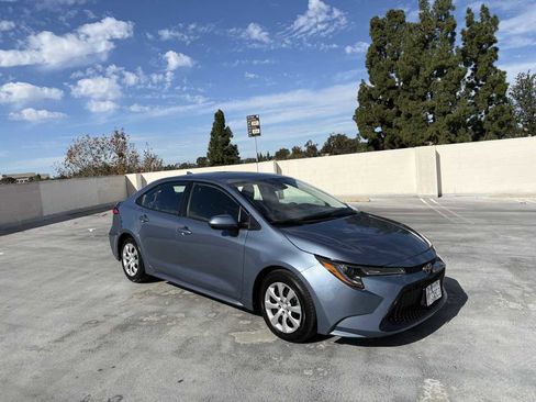 Used 2025 Toyota Corolla LE image 26