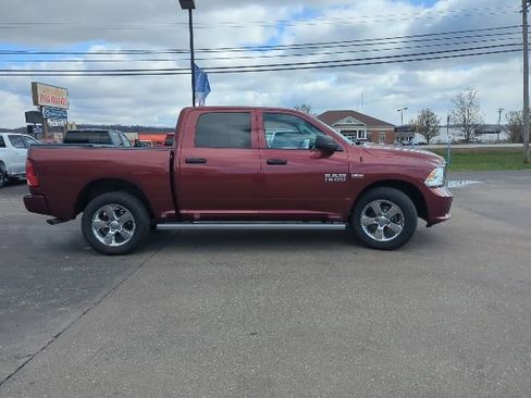 Used 2018 RAM 1500 Express w/ Express Value Package image 5