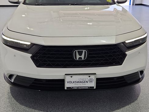 Used 2023 Honda Accord Touring image 10