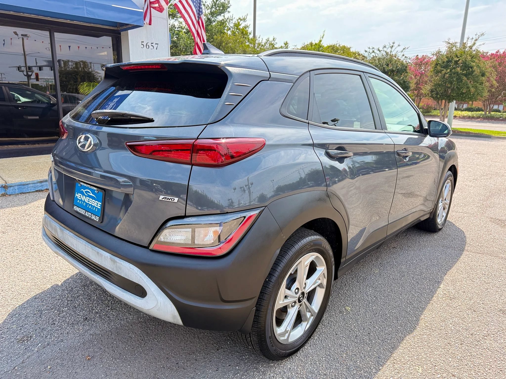 Used 2023 Hyundai Kona SEL AWD/4WD image 15