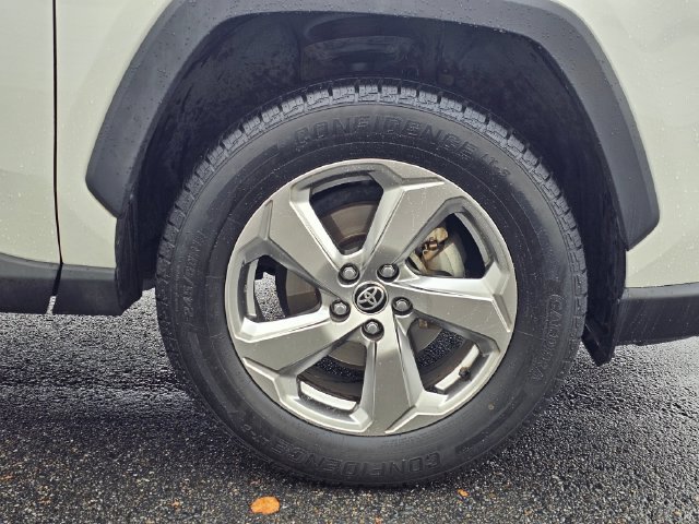 Used 2021 Toyota RAV4 Limited AWD/4WD image 9