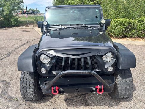 Used 2018 Jeep Wrangler Unlimited Sport S AWD/4WD image 4