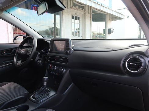 Used 2019 Hyundai Kona SE image 25