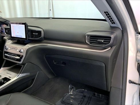 Certified 2023 Ford Explorer XLT w/ Equipment Group 202A image 16