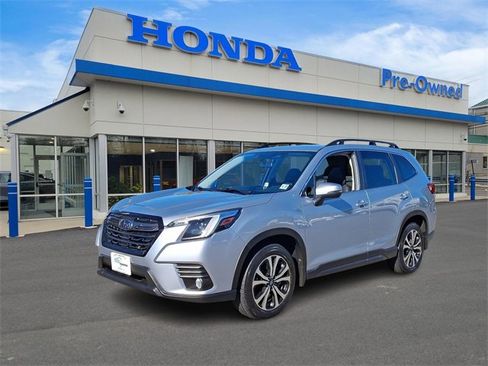 Used 2022 Subaru Forester Limited image 1