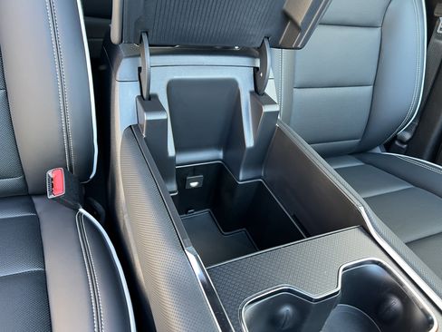 New 2026 GMC Sierra EV Elevation image 24