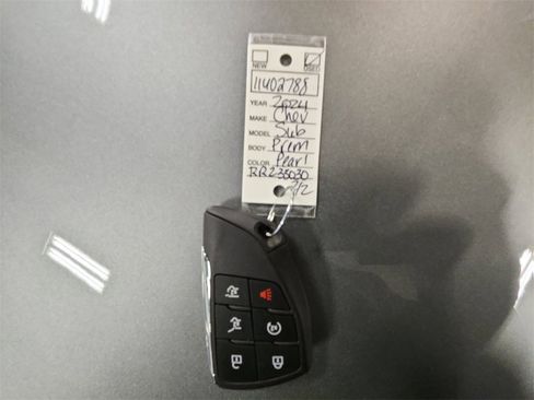 Certified 2024 Chevrolet Suburban Premier w/ Premium Package image 32