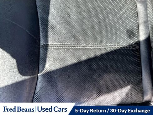 Used 2019 Nissan Pathfinder Platinum image 21