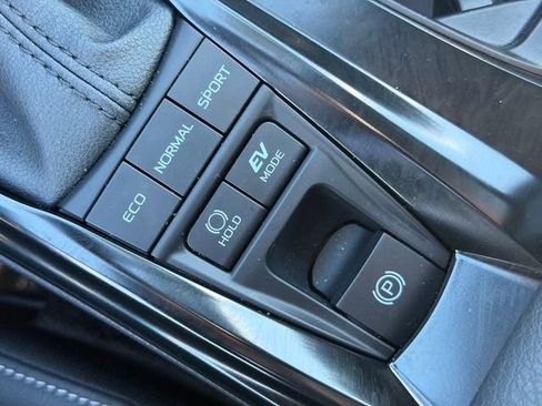 Certified 2025 Toyota Camry SE w/ Convenience Package image 38