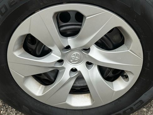 Used 2019 Toyota RAV4 LE w/ Carpet Mat Package FWD image 38