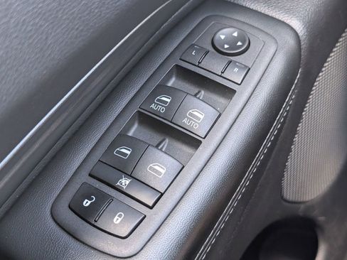 Used 2023 Dodge Durango SXT AWD/4WD image 12