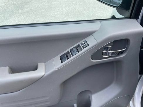 Used 2016 Nissan Frontier SV RWD image 21