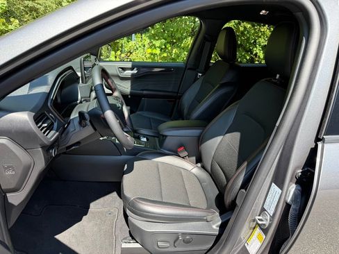 Used 2025 Ford Escape ST-Line AWD/4WD image 11
