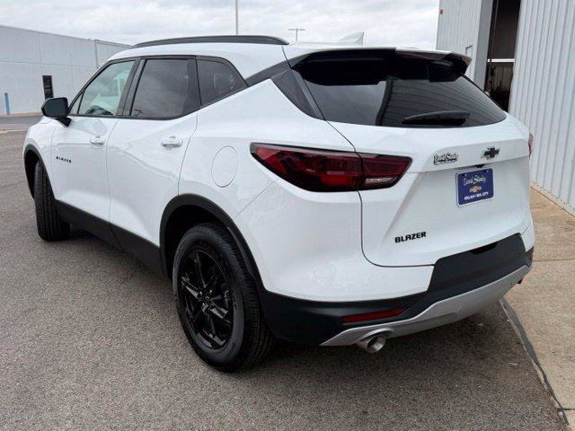 New 2026 Chevrolet Blazer LT w/ Convenience Package FWD image 2