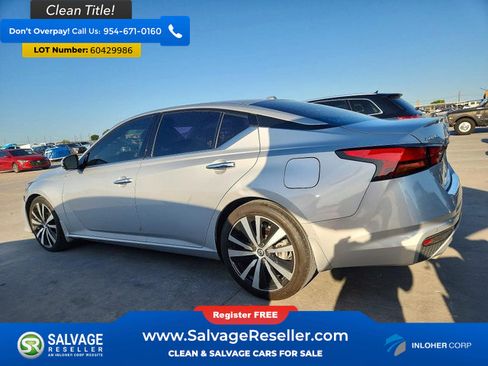 Used 2020 Nissan Altima 2.0 Platinum FWD image 3