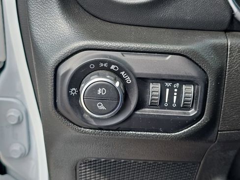 Used 2022 Jeep Gladiator Overland AWD/4WD image 25