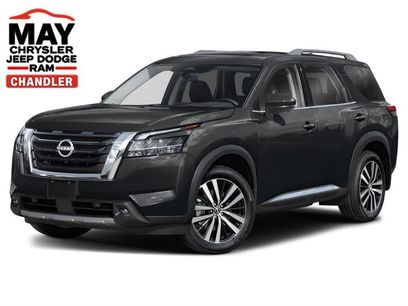 Used 2024 Nissan Pathfinder Platinum w/ Cargo Package