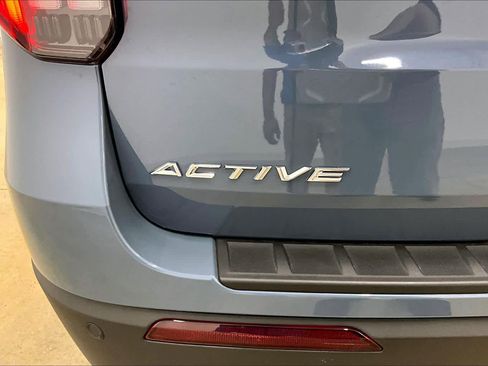 Used 2025 Ford Explorer Active w/ Active Comfort Package RWD image 10