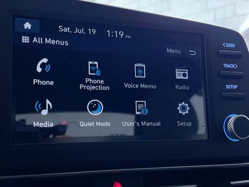 Used 2025 Hyundai Elantra Sport image 20