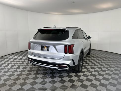 Used 2022 Kia Sorento S w/ Panoramic Sunroof Package image 11