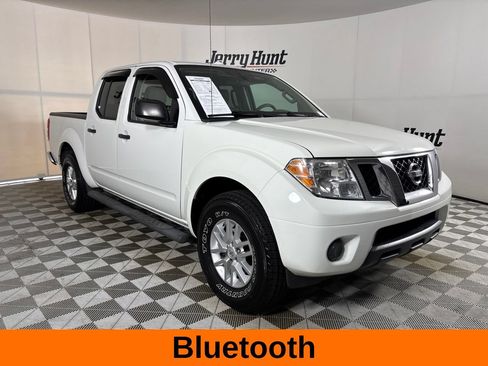 Used 2016 Nissan Frontier SV RWD image 5