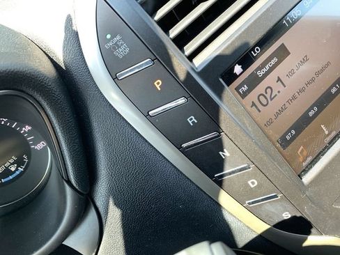 Used 2018 Lincoln MKC Select w/ Select Plus Package FWD image 25