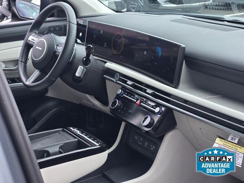 Certified 2025 Hyundai Tucson Limited AWD/4WD image 9