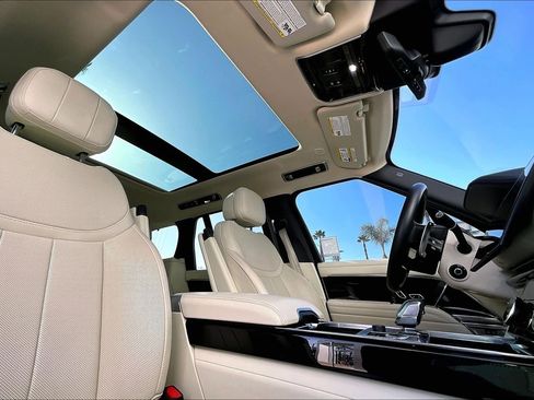 Used 2023 Land Rover Range Rover SE image 22