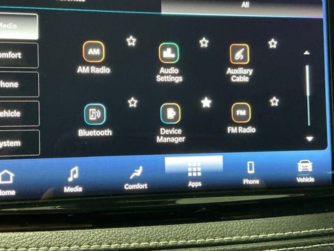 Used 2024 Chrysler Pacifica Touring-L image 36