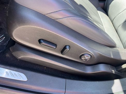 Used 2019 Buick Envision Essence AWD/4WD image 11