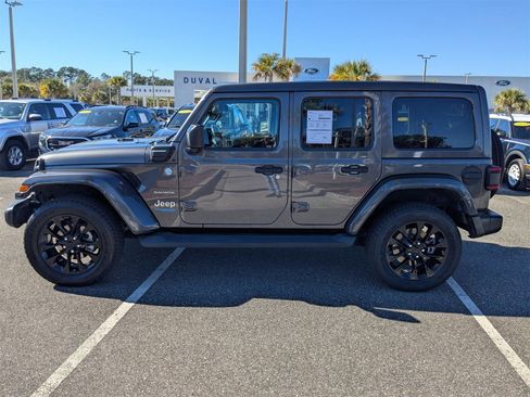 Used 2021 Jeep Wrangler Unlimited Sahara w/ Cold Weather Group image 7