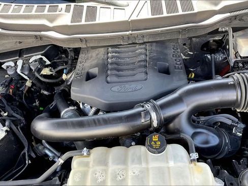 Used 2022 Ford F150 XLT w/ Equipment Group 302A High image 9