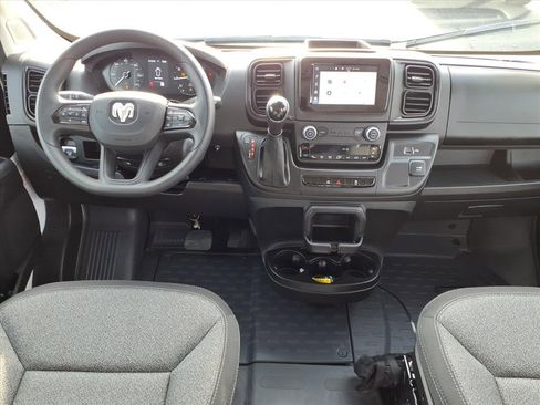 Used 2025 RAM ProMaster 2500 w/ Convenience Group image 12