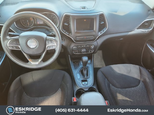 Used 2019 Jeep Cherokee Latitude w/ Popular Appearance Group FWD image 5