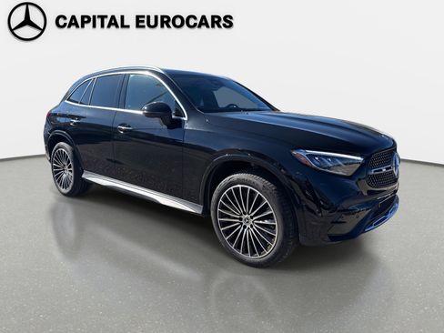 Used 2025 Mercedes-Benz GLC 350e GLC 350e image 2