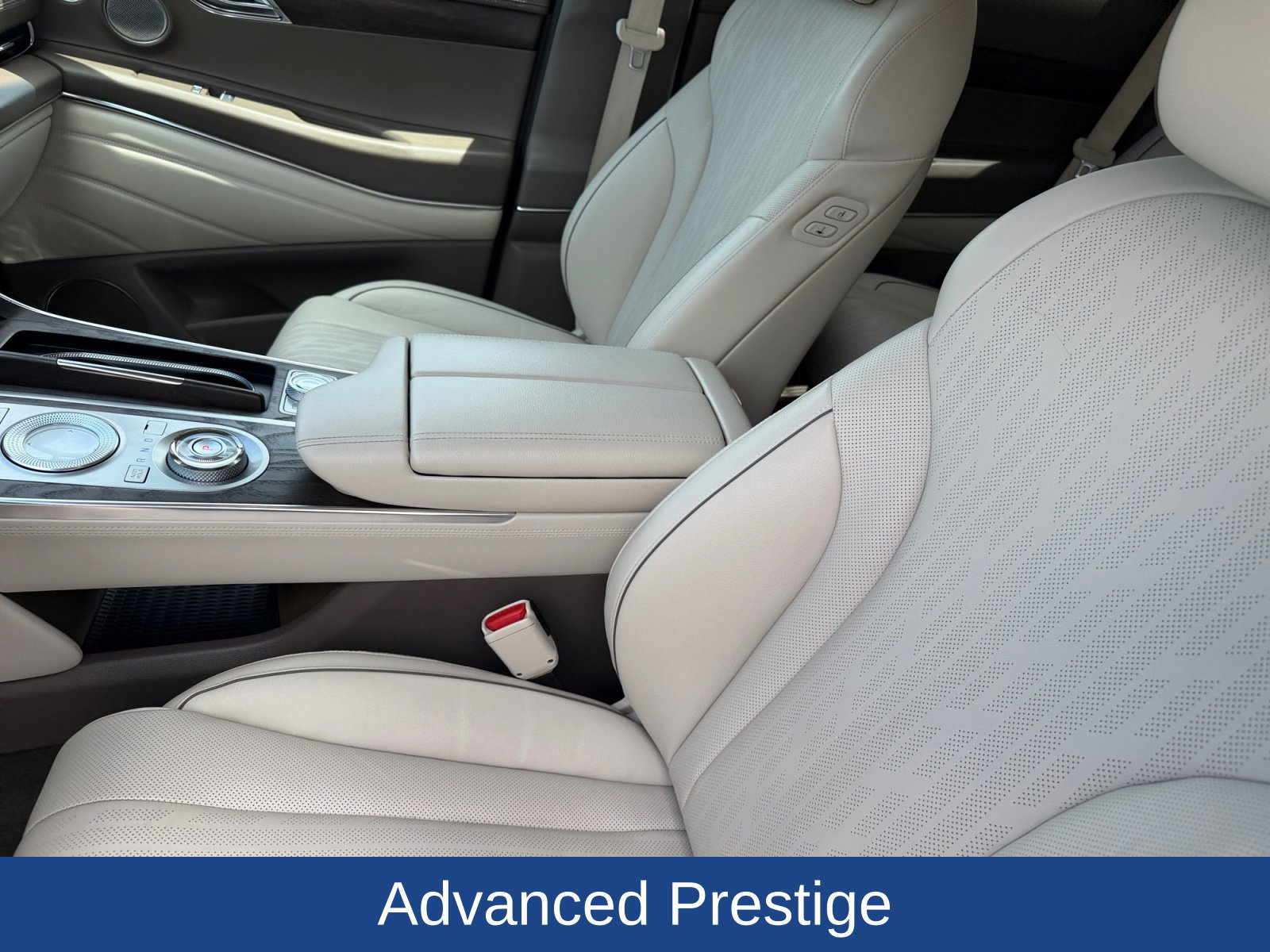Used 2022 Genesis GV80 2.5T w/ Prestige Package 04 AWD/4WD image 19